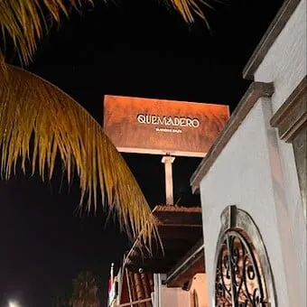 Restaurante-Quemadero-La-Paz-con-Reservandonos-2