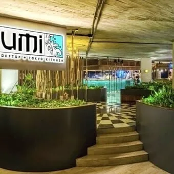 Restaurante-UMI-Rooftop-Tokyo-Kitchen-en-Playa-del-Carmen-con-Reservandonos-4