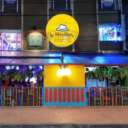 fonda-la-alcagueta-bar-bogota-reserva-reservandonos-2