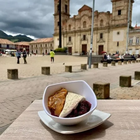 restaurante-la-puerta-falsa-zipaquira-reserva-reservandonos-2