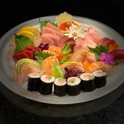kuma-sushi-bar-lerma-con-reservandonos-6