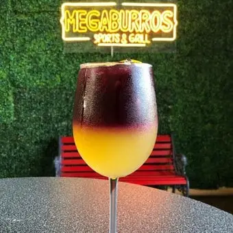 Restaurante-Megaburros-Ensenada-con-Reservandonos-8