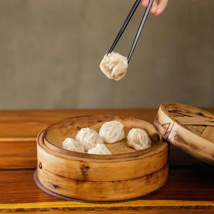 jukino_julio_gif_10-3-jukino-ramendumplings