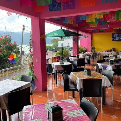 restaurante-colibri-valle-de-bravo-reserva-reservandonos-3 (1)