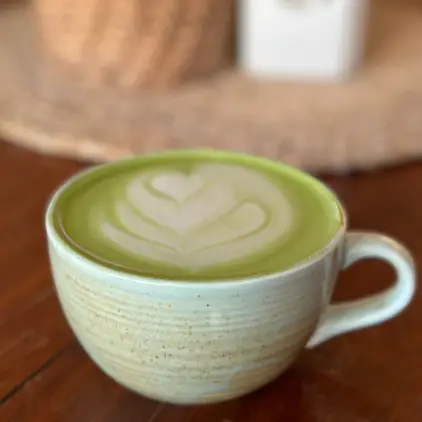 me-latte-cafe-con-reservandonos-1