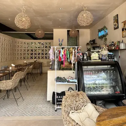 me-latte-cafe-con-reservandonos-4