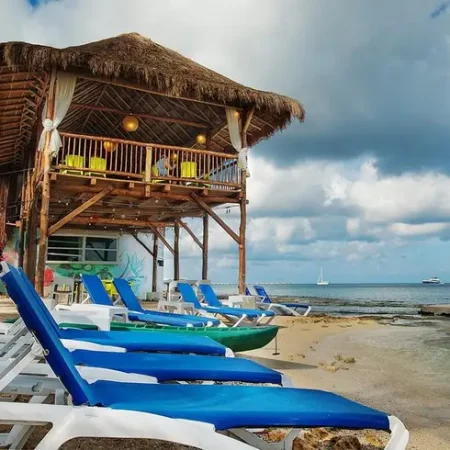 la-monina-restaurante-beach-club-cozumel-reserva-reservandonos-2