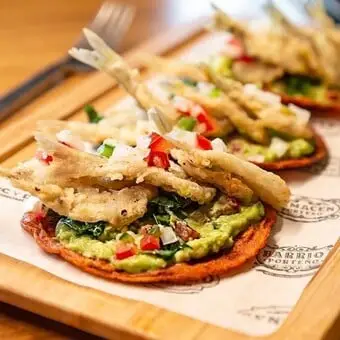 Restaurante-Distrito-Porteno-Metepec-con-Reservandonos-11