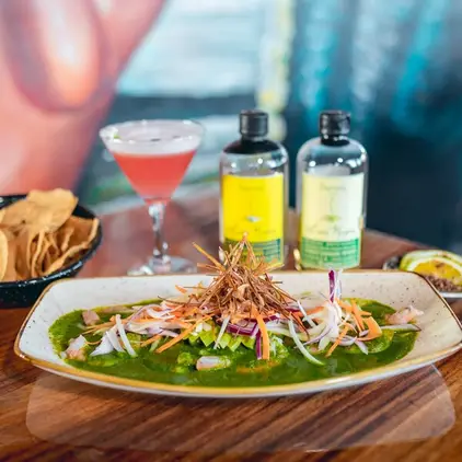 xicatana-cantina-mezcalera-oaxaca-con-reservandonos-9
