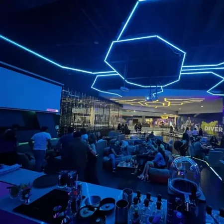 terraza-karaoke-sentura-reserva-reservandonos-6