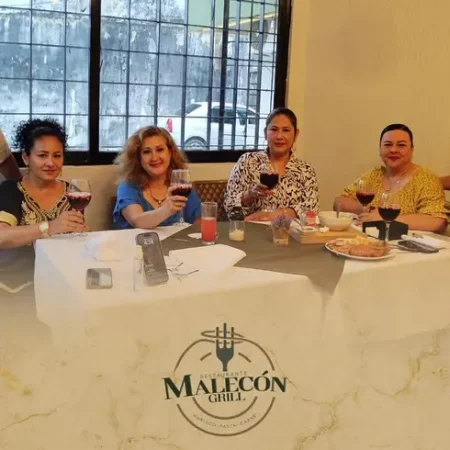restaurante-malecon-grill-teapa-reserva-reservandonos-2