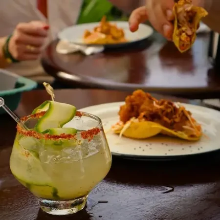 mumma-rooftop-bar-cancun-con-reservandonos-4