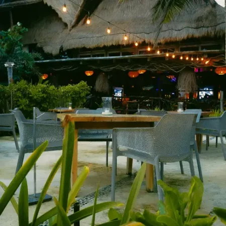 mia-restaurant-beach-club-tulum-con-reservandonos-2