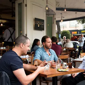 Ouzeria-Restaurante-Reservandonos