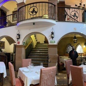 Best restaurants Nápoles neighborhood