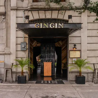 sucursal-de-gin-gin-cibeles-con-reservandonos-16